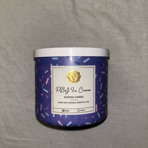 Bath & Body Works Limited Edition PB&J Ice Cream 3-Wick Candle - Picture 1 of 3